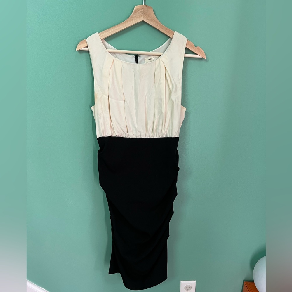 Size 8 Nicole Miller bodycon, silky top dress.